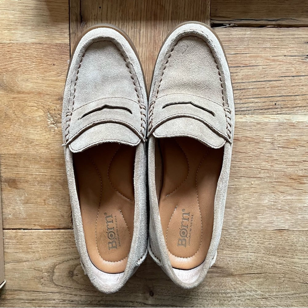 Born Womens Taupe Bly Suede Penny Loafer Sz 6.5